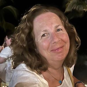 Meet your Posher, Hélène